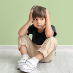 Jakie są pierwsze objawy autyzmu u dziecka i jak wygląda diagnoza?